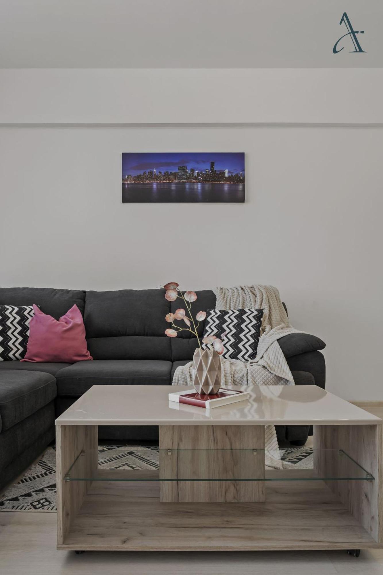 Dream Place 1Bdr Apartment นาโวดาริ ภายนอก รูปภาพ
